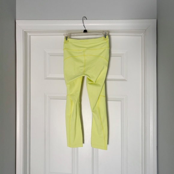 Outdoor Voices TechSweat Crop Flex Leggings Size Small, Yellow; OV Move Free 3/4 - Picture 4 of 7